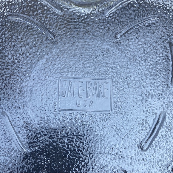 Vintage Safe Bake Valentines Heart Shaped Baking Dish - Picture 4 of 7